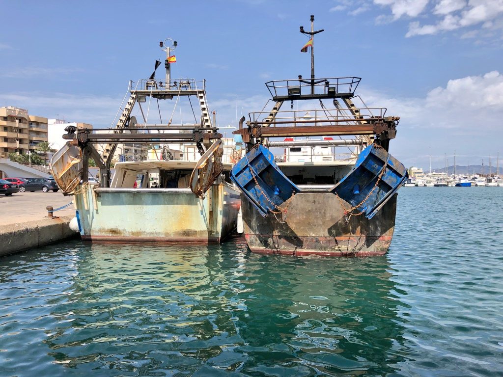 El plan de pesca de la UE para el arrastre dejaría a Huelva sin gambas, chocos, langostinos o acedías